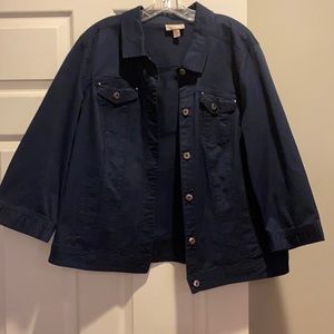 Beautiful, Dressbarn, size 2x, navy, jacket! Sleeves come just below the elbow.